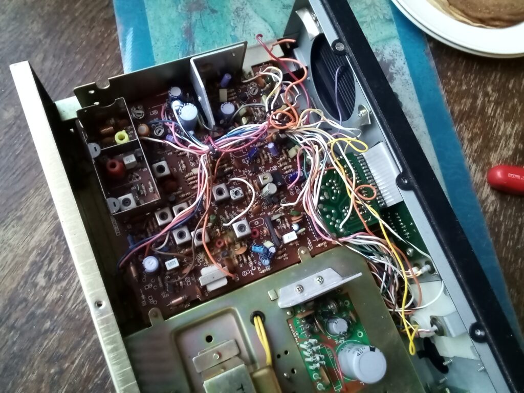 My Skyline, who needs a speaker anyways?